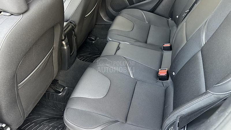 Volvo V40 D2 auto led virtual