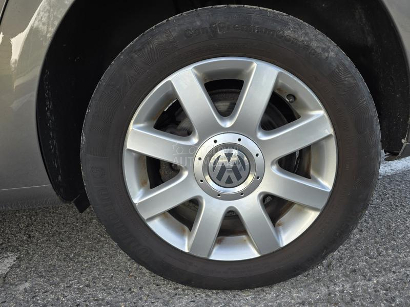 Volkswagen Touran 1,4TSI HIGHLINE