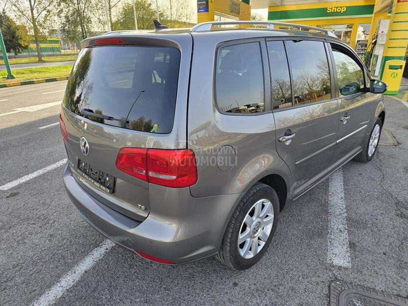 Volkswagen Touran 1,4TSI HIGHLINE