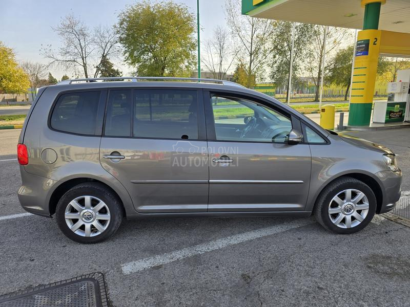 Volkswagen Touran 1,4TSI HIGHLINE