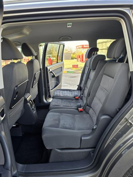 Volkswagen Touran 1,4TSI HIGHLINE