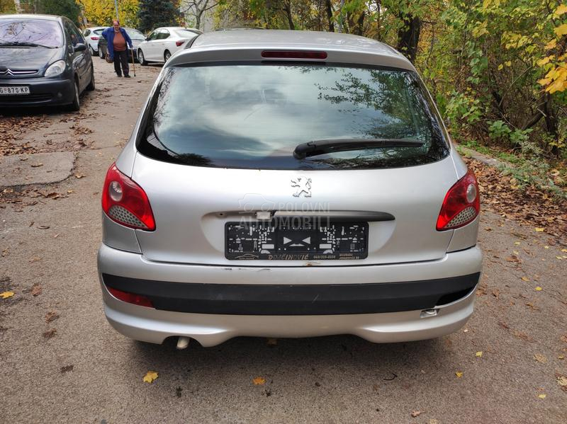Peugeot 206 plus 