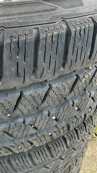 Continental 225/65 R16 Zimska