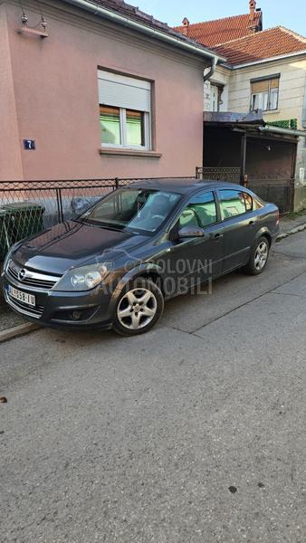 Opel Astra H 1.6