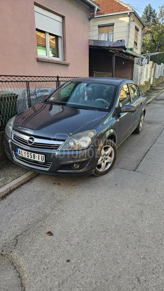 Opel Astra H 1.6