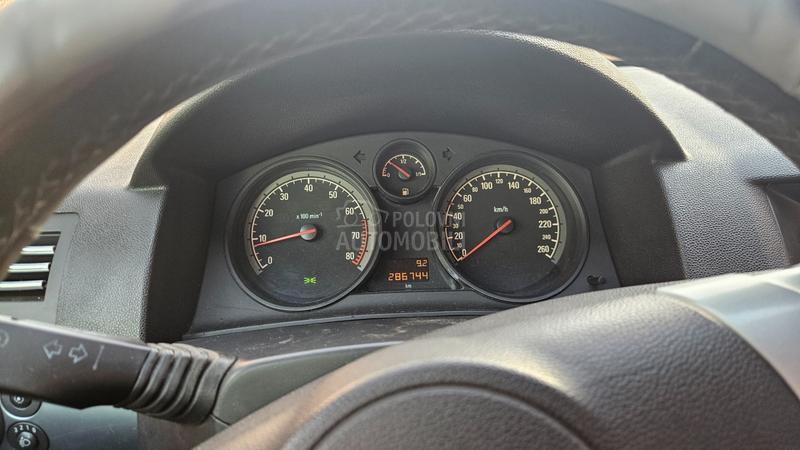 Opel Astra H 1.6