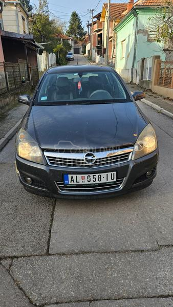 Opel Astra H 1.6
