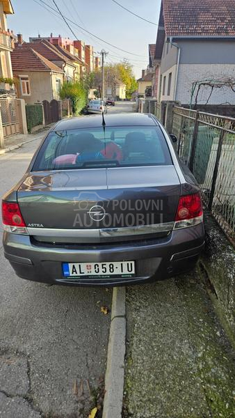 Opel Astra H 1.6