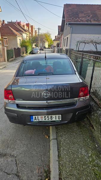 Opel Astra H 1.6