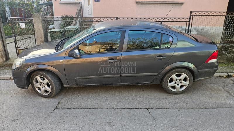 Opel Astra H 1.6