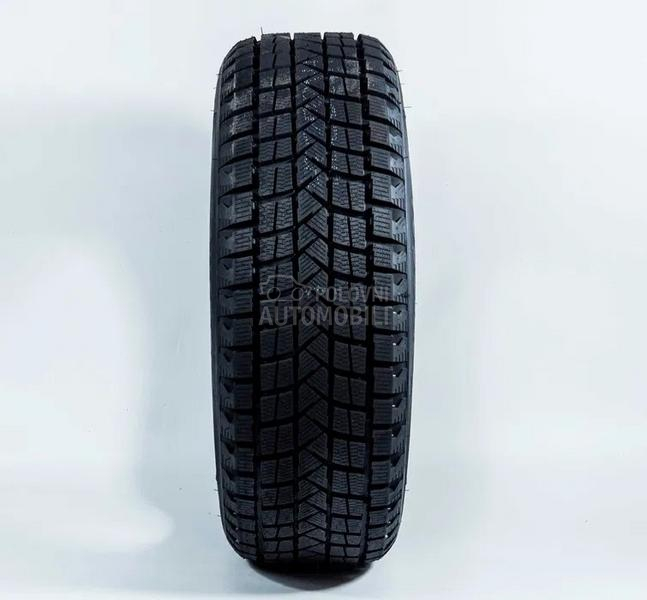 Tourador 245/60 R18 Zimska