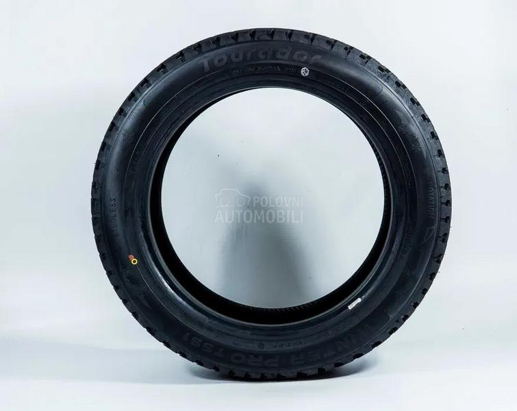 Tourador 245/60 R18 Zimska