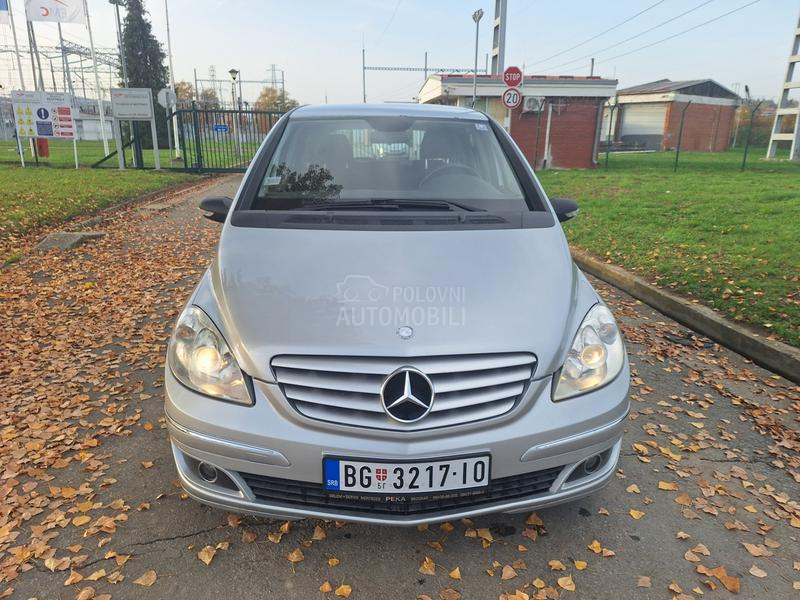 Mercedes Benz B 180 