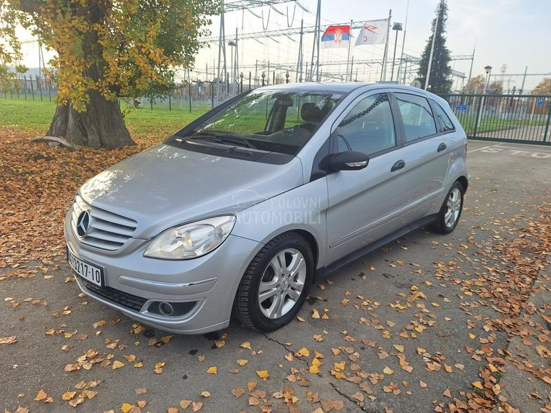 Mercedes Benz B 180 