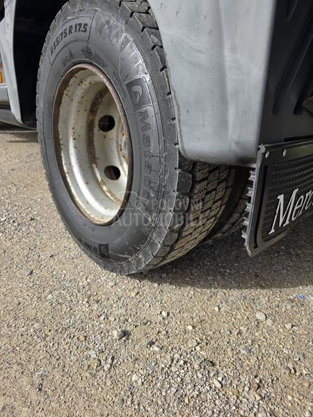 Mercedes Benz atego 818