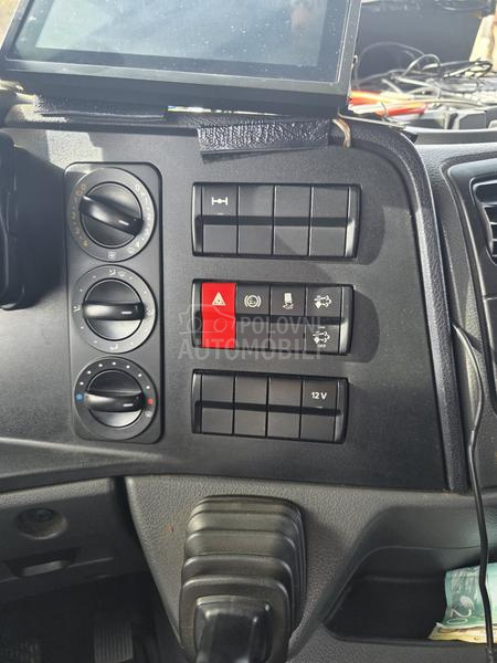 Mercedes Benz atego 818