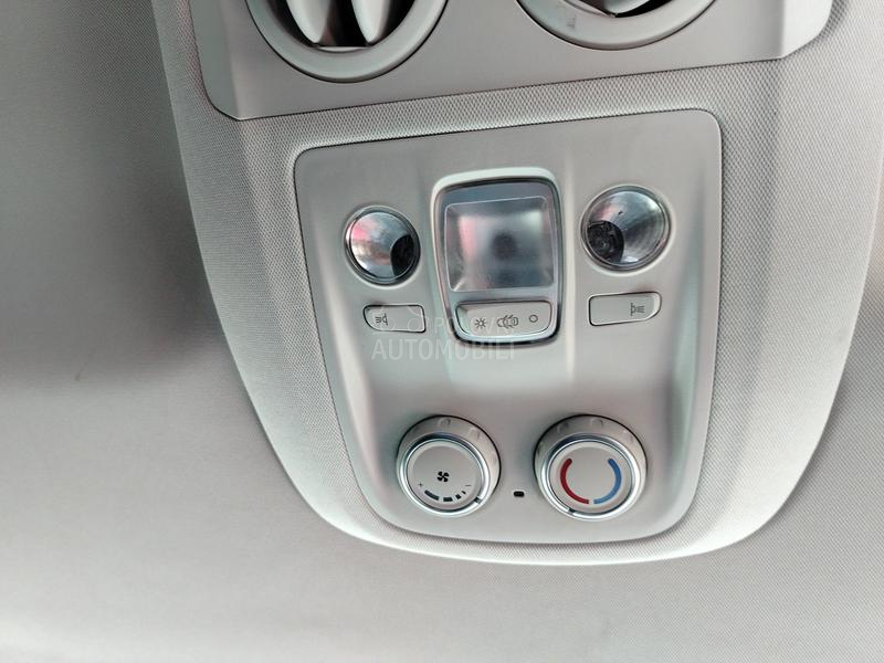 Peugeot Expert 2.0 HDI TRAVELLER