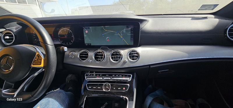 Mercedes Benz E 220 AMG