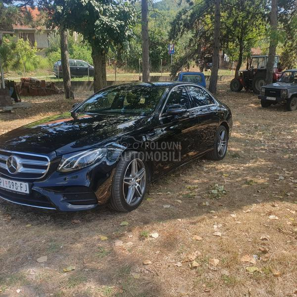Mercedes Benz E 220 AMG