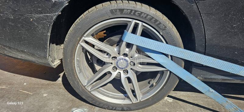 Mercedes Benz E 220 AMG