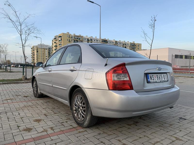 Kia Cerato 2.0 crdi