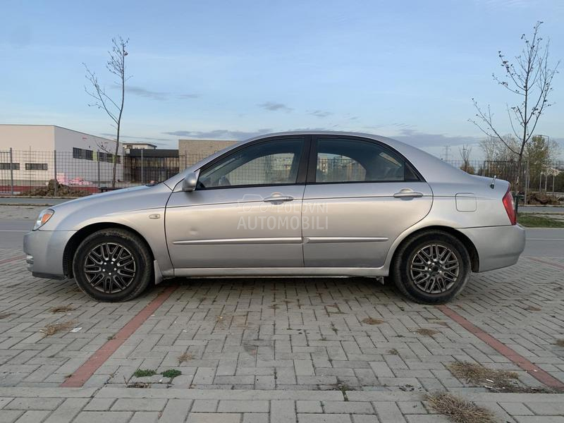 Kia Cerato 2.0 crdi