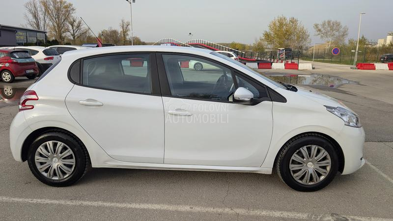 Peugeot 208 1.4 HDi