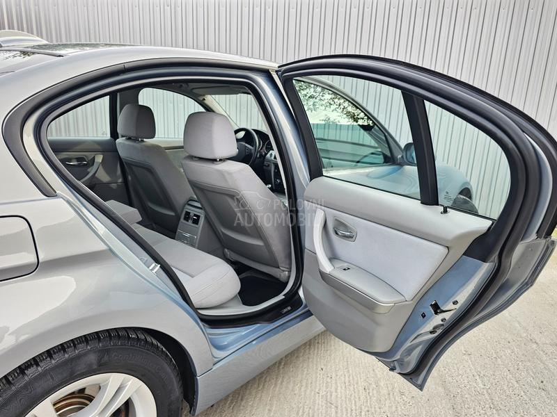 BMW 318 D / N A V I /