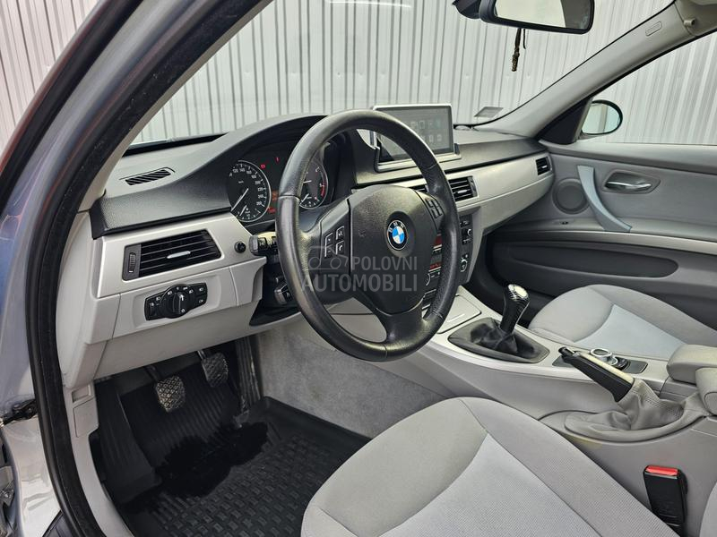 BMW 318 D / N A V I /