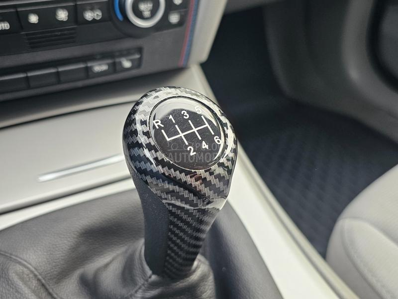 BMW 318 D / N A V I /