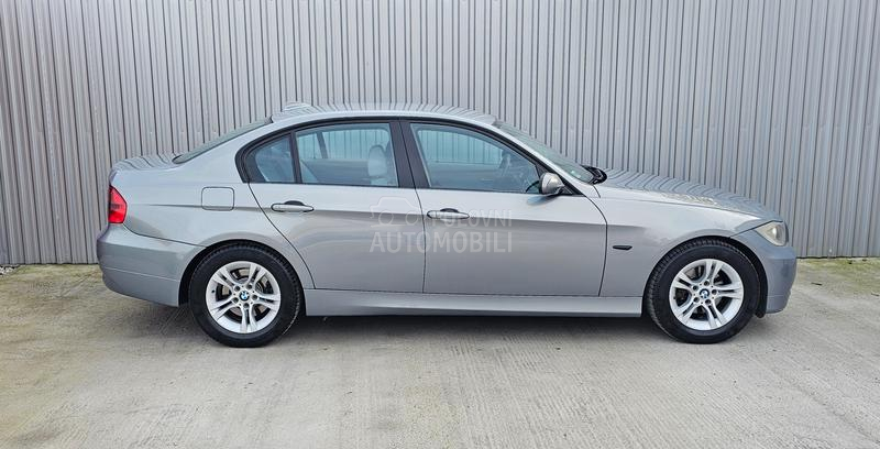 BMW 318 D / N A V I /