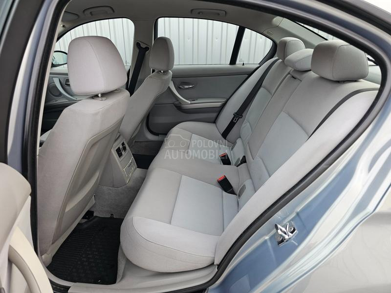 BMW 318 D / N A V I /