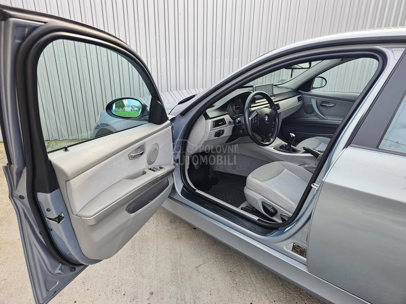 BMW 318 D / N A V I /