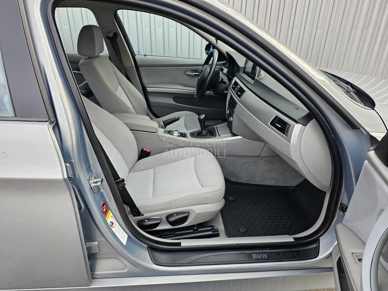 BMW 318 D / N A V I /