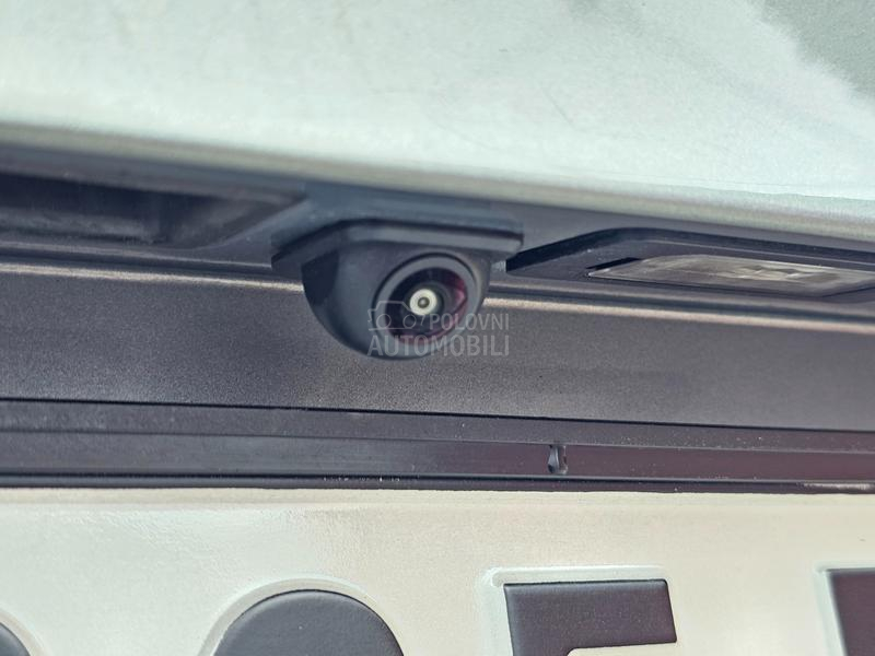 BMW 318 D / N A V I /