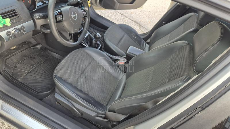 Opel Astra H 
