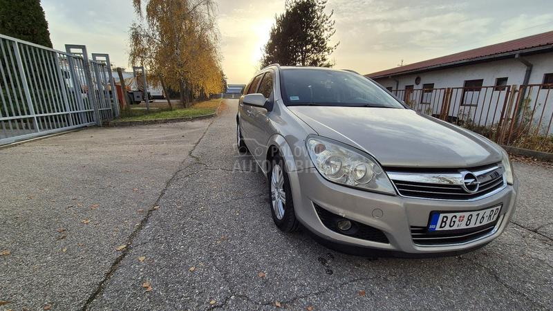 Opel Astra H 