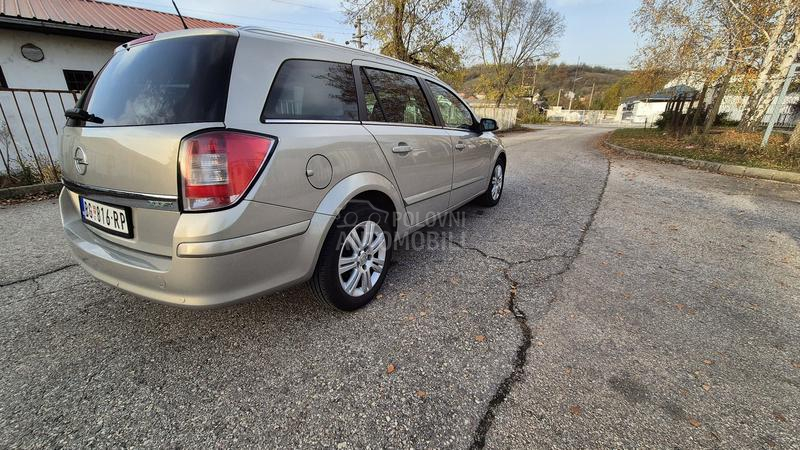 Opel Astra H 