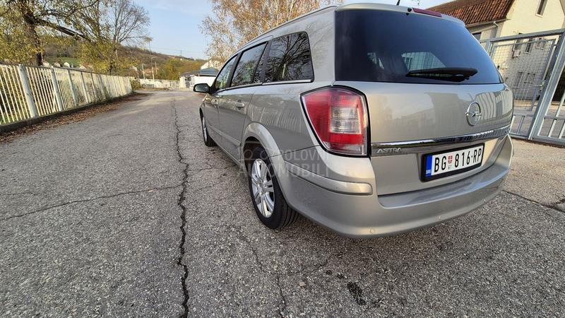 Opel Astra H 
