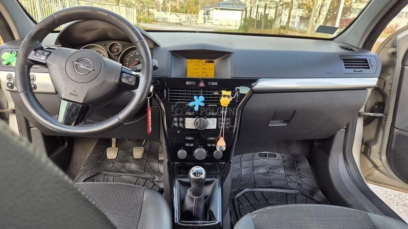 Opel Astra H 