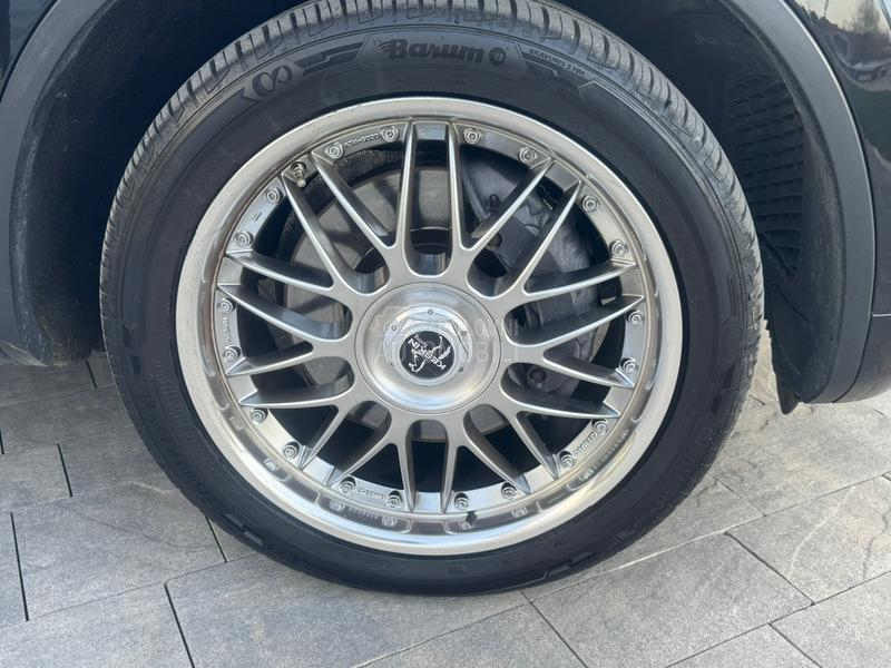 Volkswagen Touareg 4.2 TDI  R-LINE