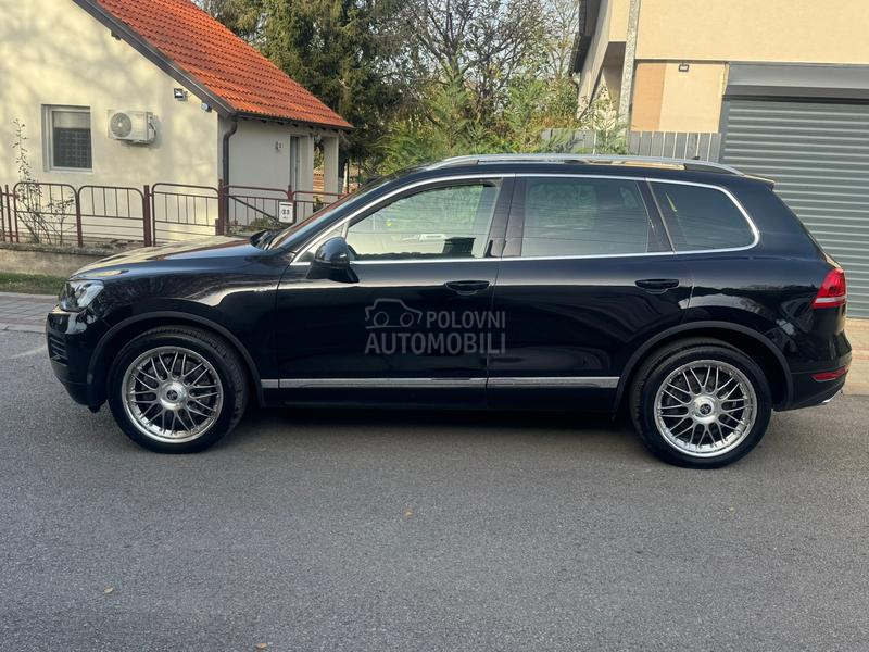 Volkswagen Touareg 4.2 TDI  R-LINE
