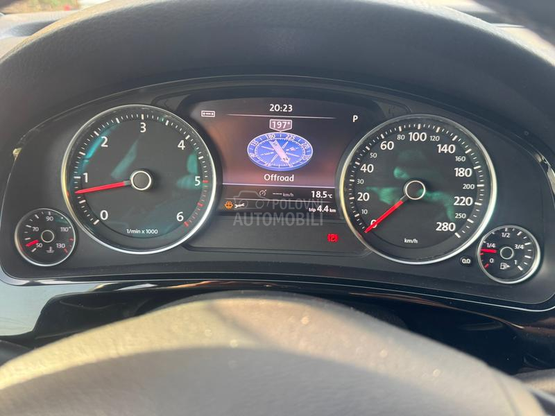 Volkswagen Touareg 4.2 TDI  R-LINE