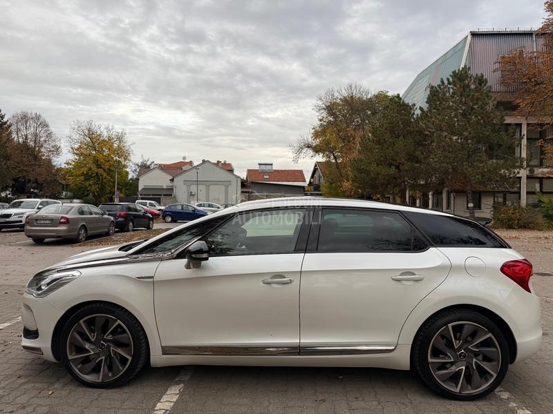 DS 5 2.0 HDi 180 FAP