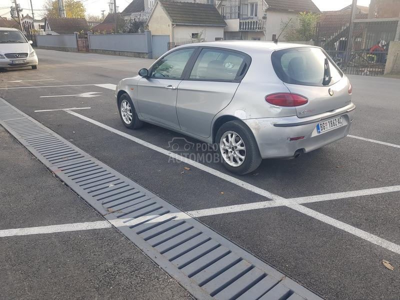 Alfa Romeo 147 regdugooo