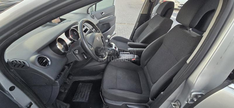 Peugeot 5008 1.6HDI/ o p i s
