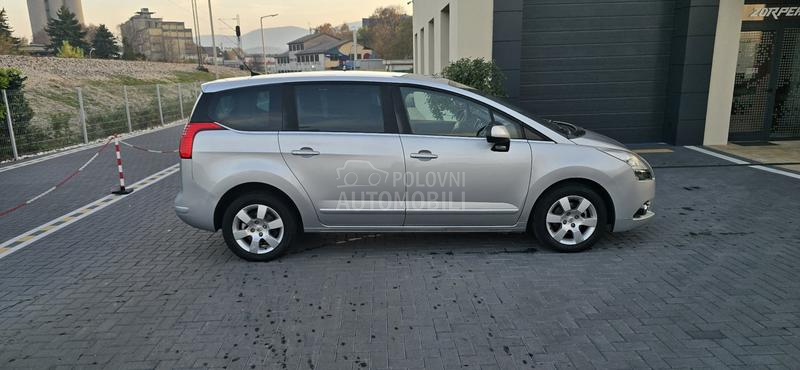 Peugeot 5008 1.6HDI/ o p i s