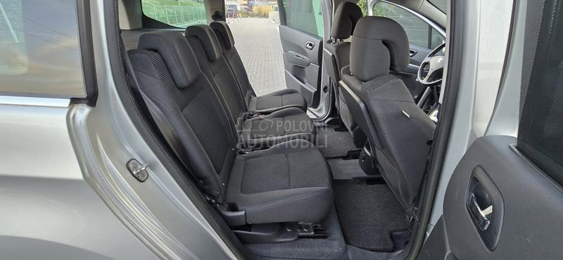 Peugeot 5008 1.6HDI/ o p i s