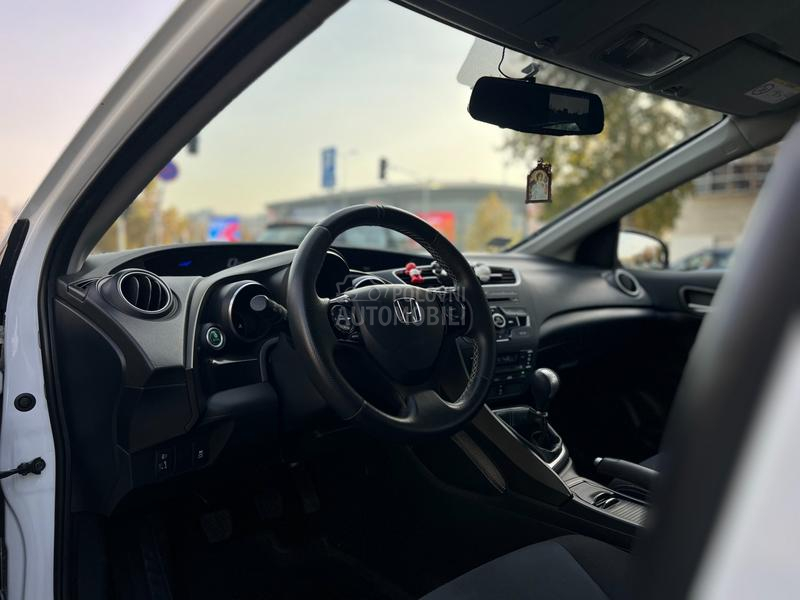 Honda Civic 1.8 i-VTEC RETKOST