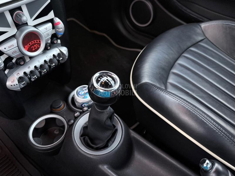 MINI Cooper Švajcarska